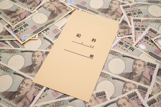 嚴海赴日工作