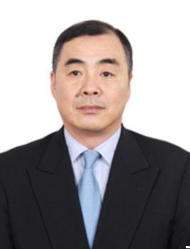 嚴海赴日工作