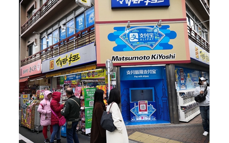 日本緊急招募手機(jī)店服務(wù)人員
